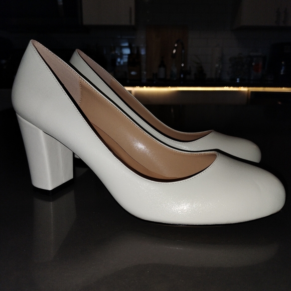 NWT Castamere High Heels Round Toe Pump in PU White - Picture 6 of 12
